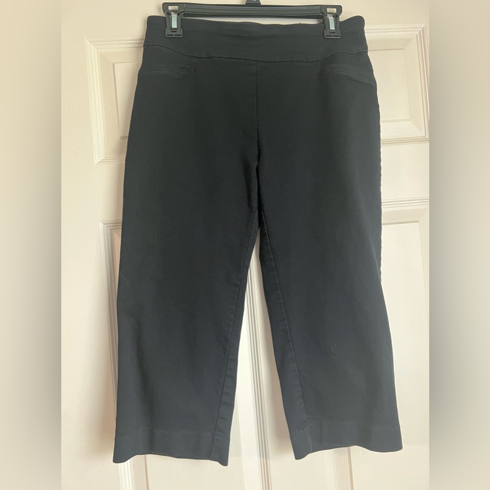 Croft & Barrow stretch size 8 black capris